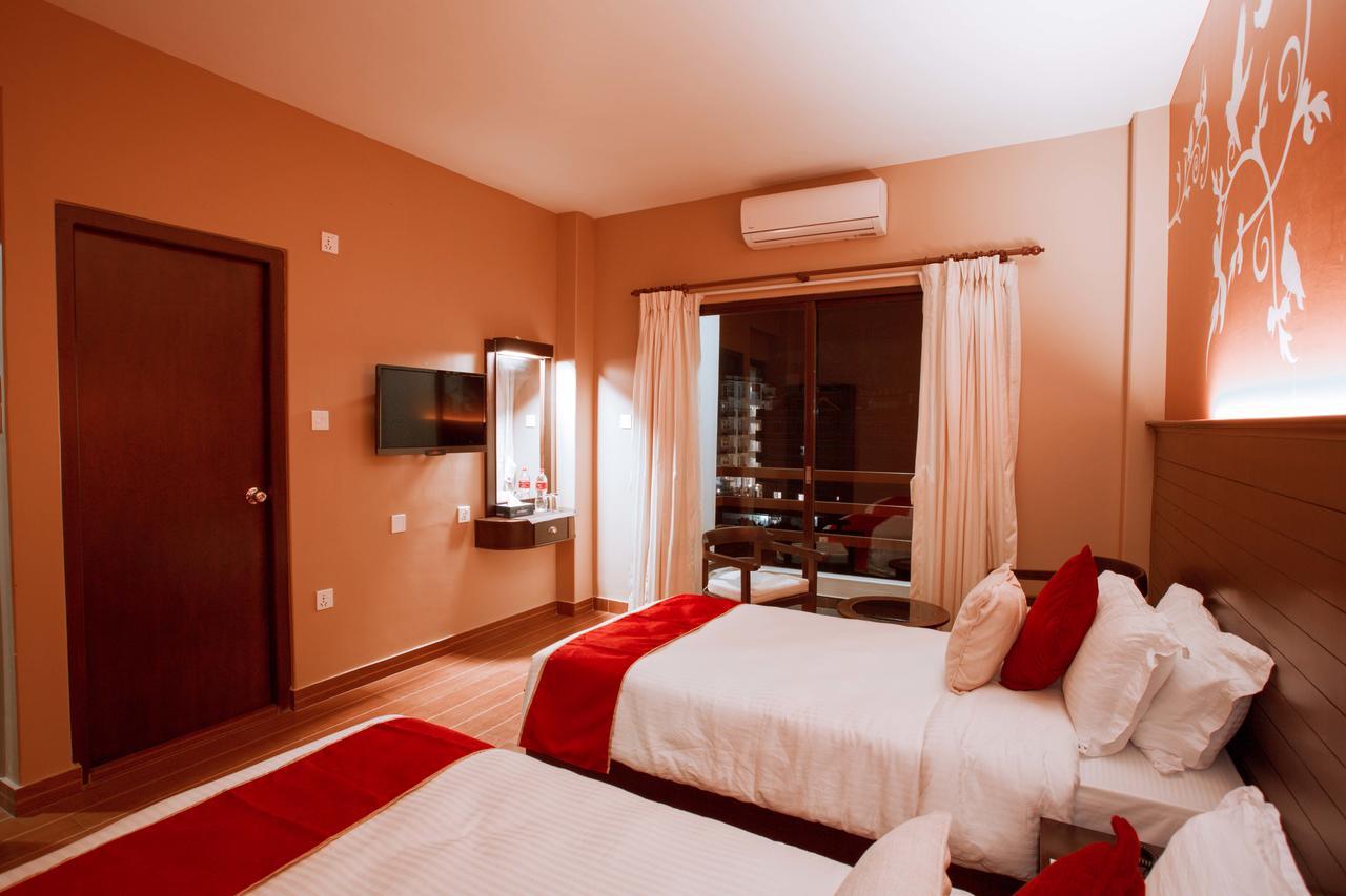 Hotel City Park Pokhara Exterior photo