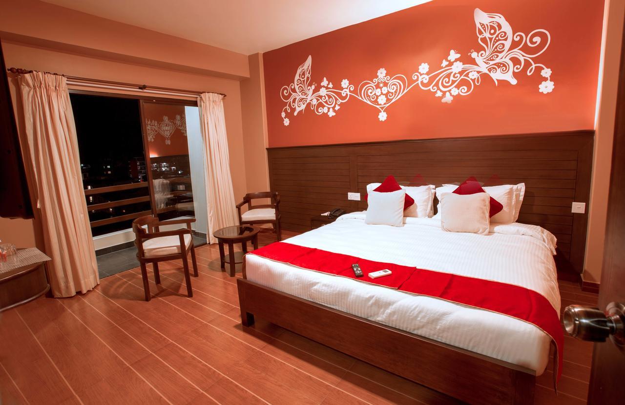 Hotel City Park Pokhara Exterior photo